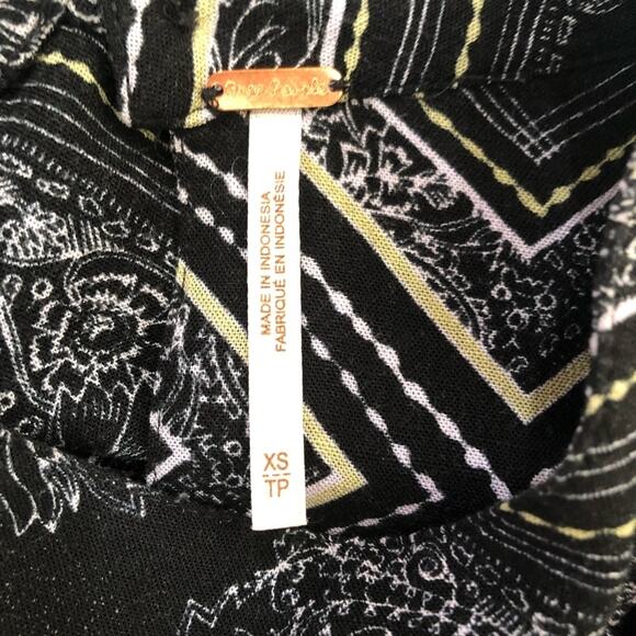 Free People Women’s Walking On A Dream Geometric Print Tunic Top Black Size XS - Picture 8 of 13